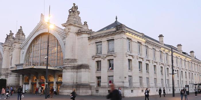 Gare de Tours - Vente à emporter thématique (hors poke bowl), pause sucrée, cadeau alimentaire - 180m²